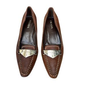 PRADA LEATHER KITTEN HEEL LOAFER PUMP BROWN SIZE 7, EURO 37.5